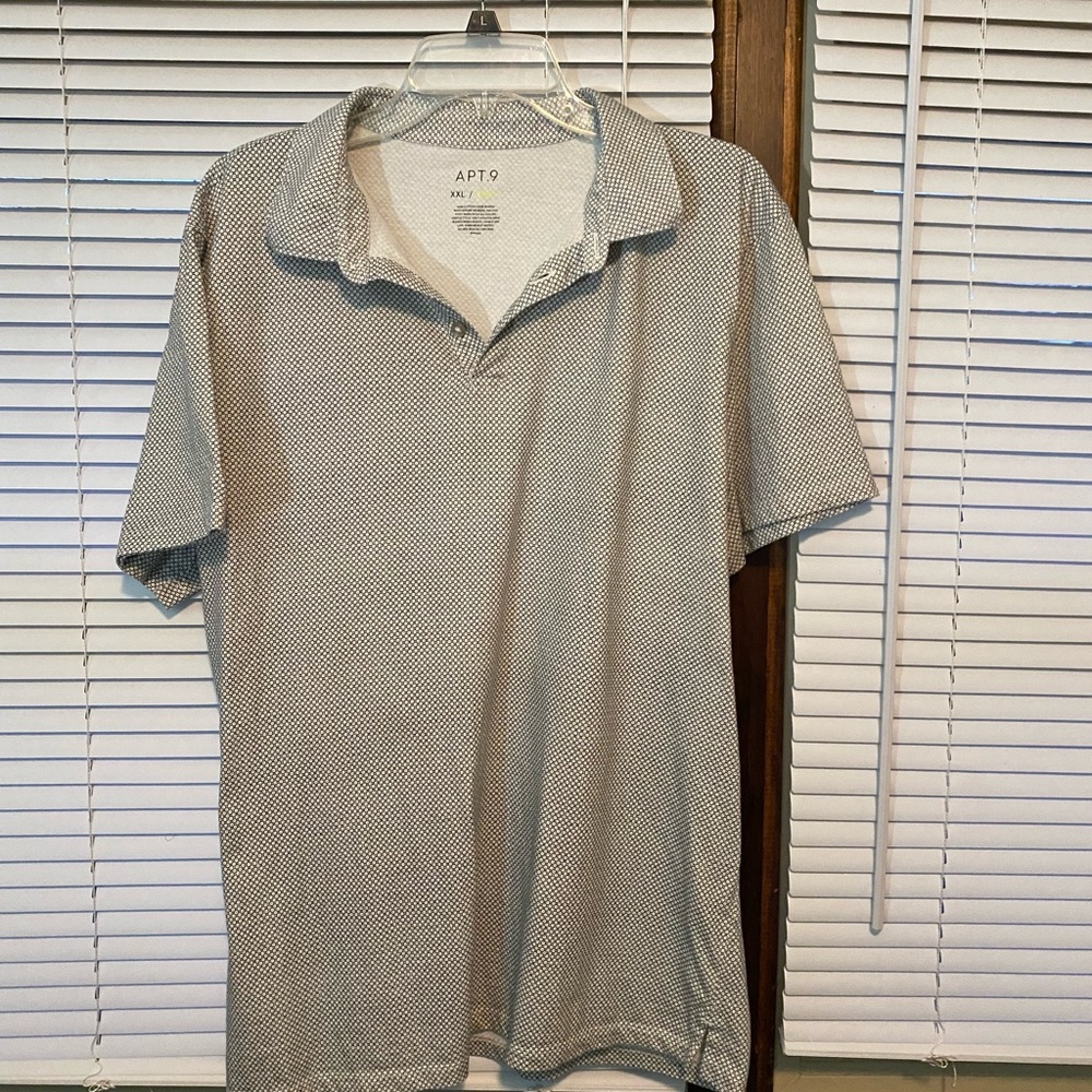 Men’s polo, size XXL. Apt. 9